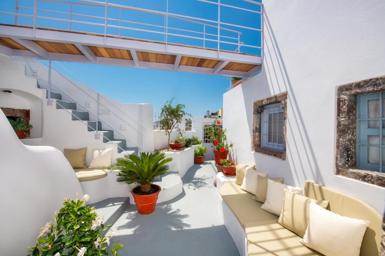 Petit Village Fira  Exterior photo