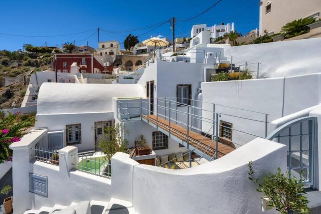 Petit Village Fira  Exterior photo